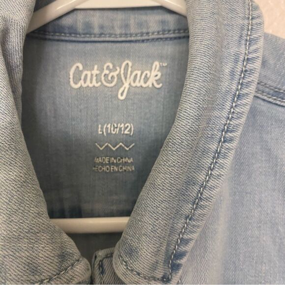 Cat & Jack Jean Vest light wash stretchy button snap L 10/12 - Picture 3 of 7